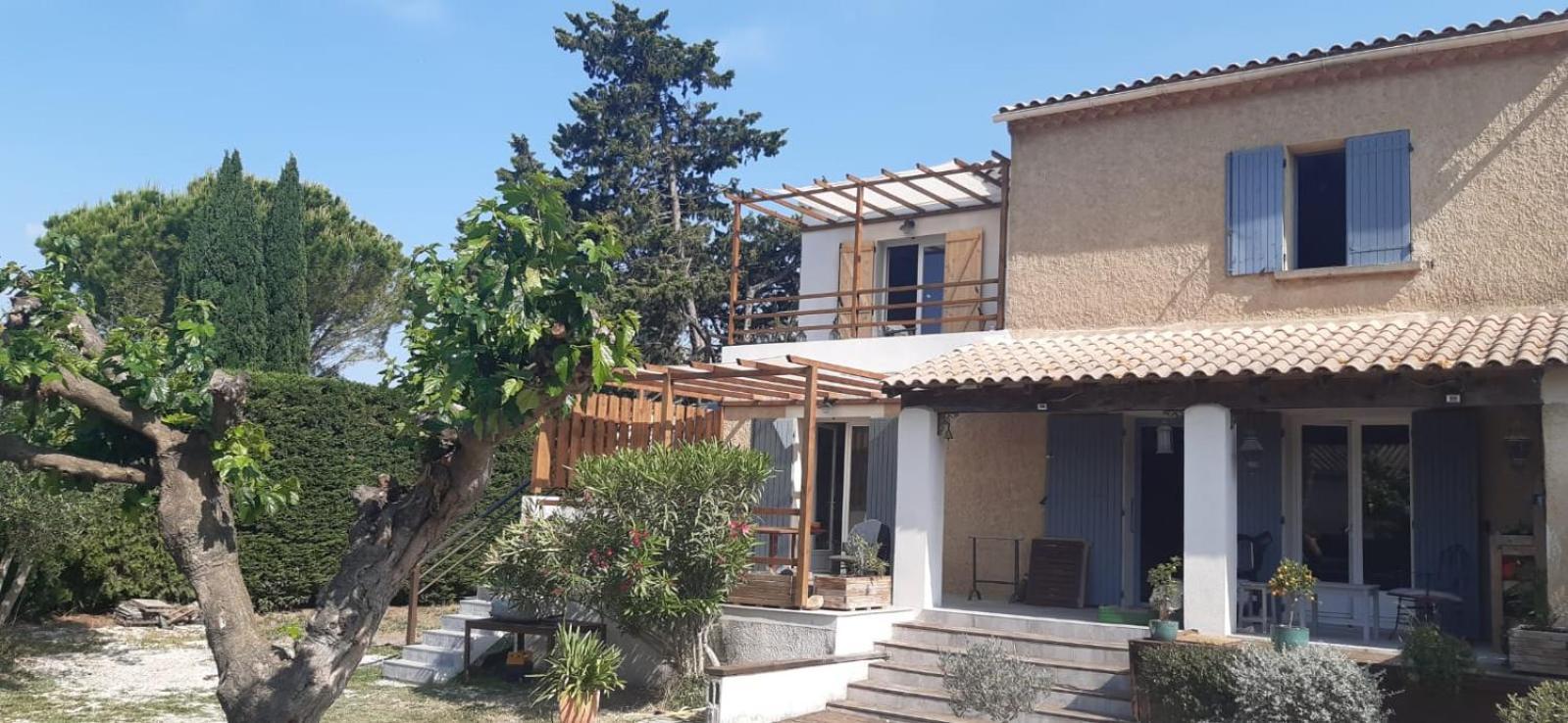 L'En Haut Aramon Exterior photo